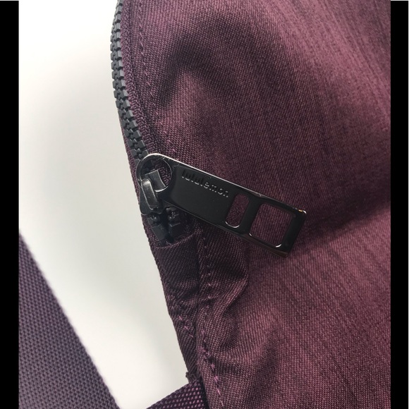 Lululemon all day Crossbody Bag Bordeaux New - Picture 3 of 5